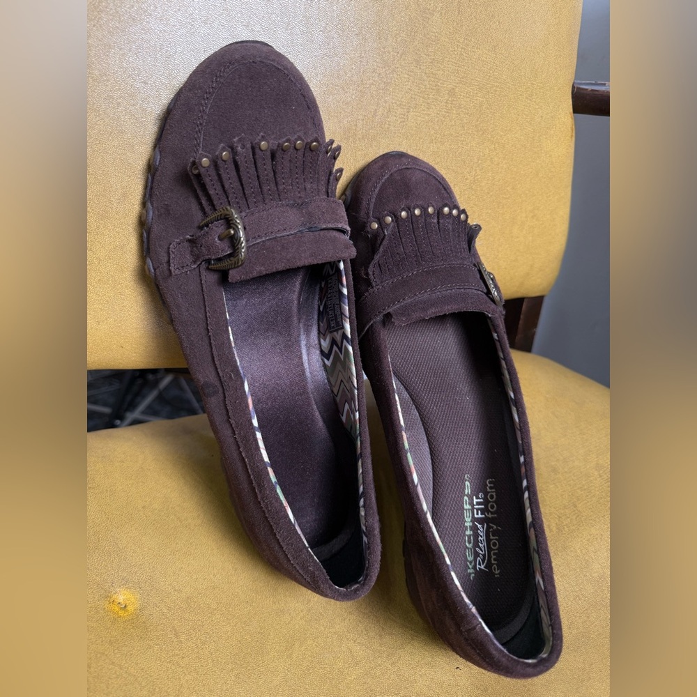 Skechers women’s sneakers Dark Brown Suede Loafers with Stud Details size 9,5 - Picture 11 of 14
